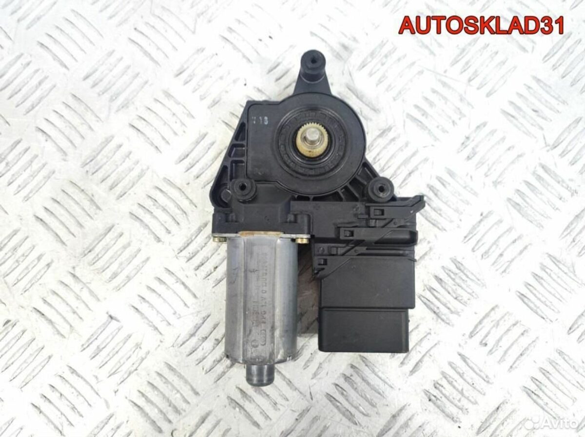 Моторчик стеклоподъемника VW Passat B5 0130821696 - АвтоСклад31.рф - авторазборка контрактные б/у запчасти в г. Белгород