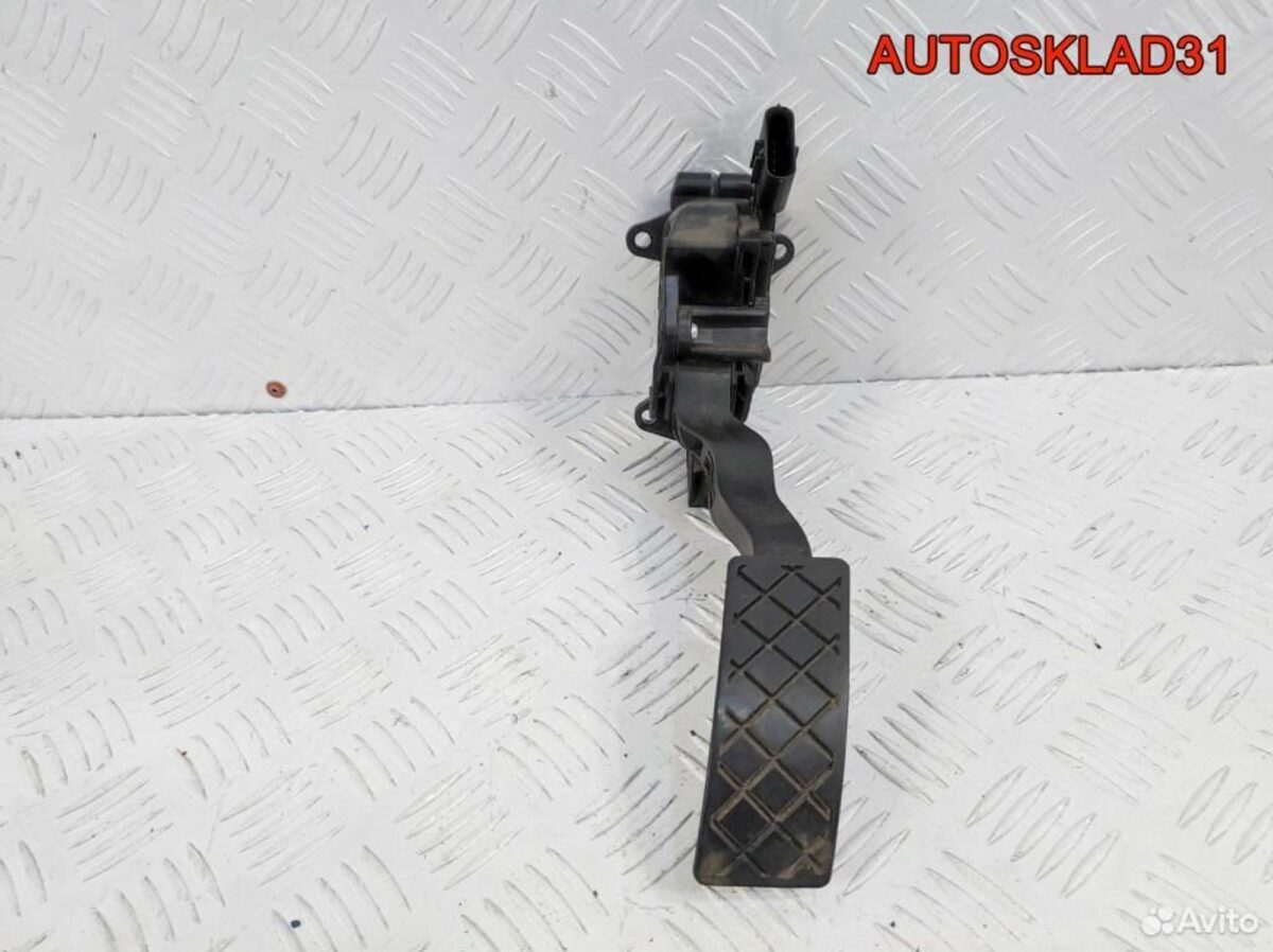 Педаль газ Skoda Rapid 1,6 CXM 6C1723503D Дизель - АвтоСклад31.рф - авторазборка контрактные б/у запчасти в г. Белгород