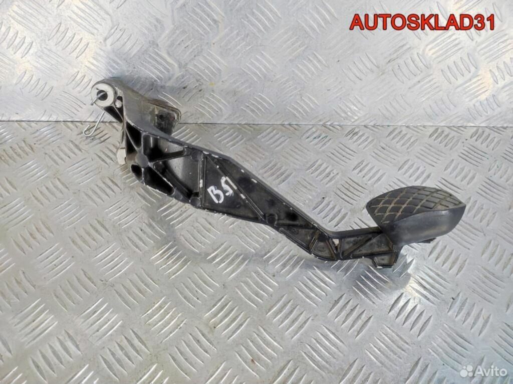 Педаль сцепления Audi A4 B5 8D1721316D - АвтоСклад31.рф - авторазборка контрактные б/у запчасти в г. Белгород Педаль сцепления Audi A4 B5 8D1721316D - АвтоСклад31.рф - авторазборка контрактные б/у запчасти в г. Белгород