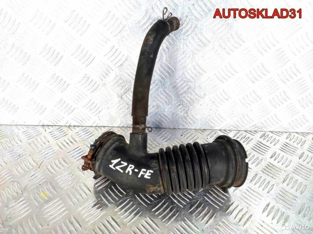 Патрубок воздушного фильтра Toyota Corolla 1ZR-FE - АвтоСклад31.рф - авторазборка контрактные б/у запчасти в г. Белгород Патрубок воздушного фильтра Toyota Corolla 1ZR-FE - АвтоСклад31.рф - авторазборка контрактные б/у запчасти в г. Белгород