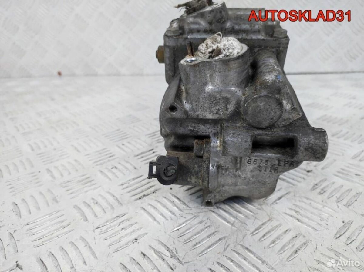 Компрессор кондиционера VW Golf 5 1K0820803G - АвтоСклад31.рф - авторазборка контрактные б/у запчасти в г. Белгород