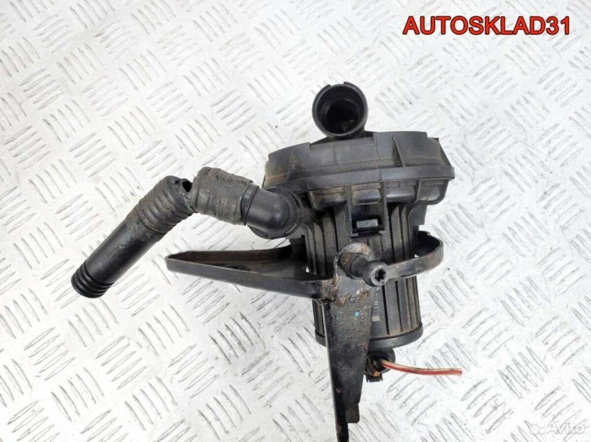 Насос воздушный EGR VW Passat B6 06A131333C - АвтоСклад31.рф - авторазборка контрактные б/у запчасти в г. Белгород
