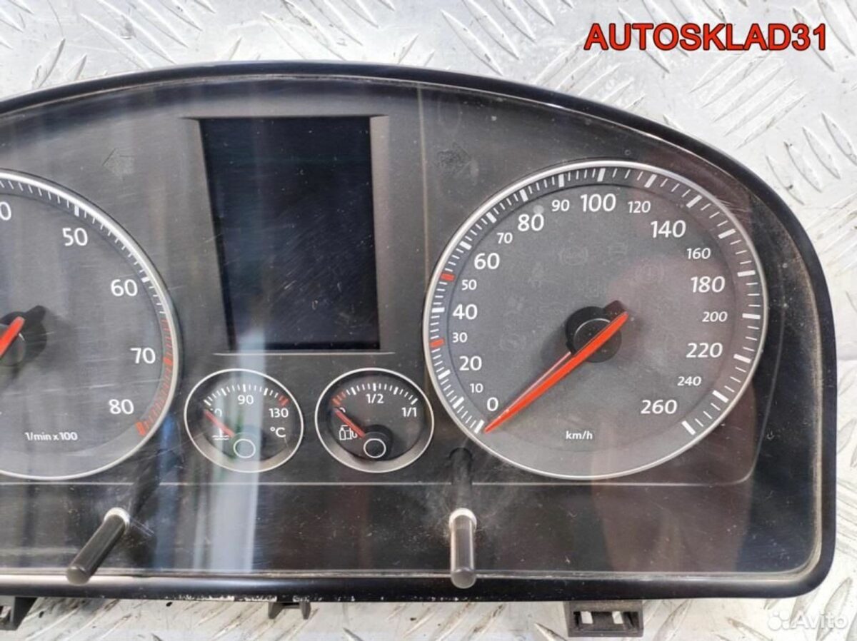 Панель приборов VW Touran 1T0920872B Бензин - АвтоСклад31.рф - авторазборка контрактные б/у запчасти в г. Белгород