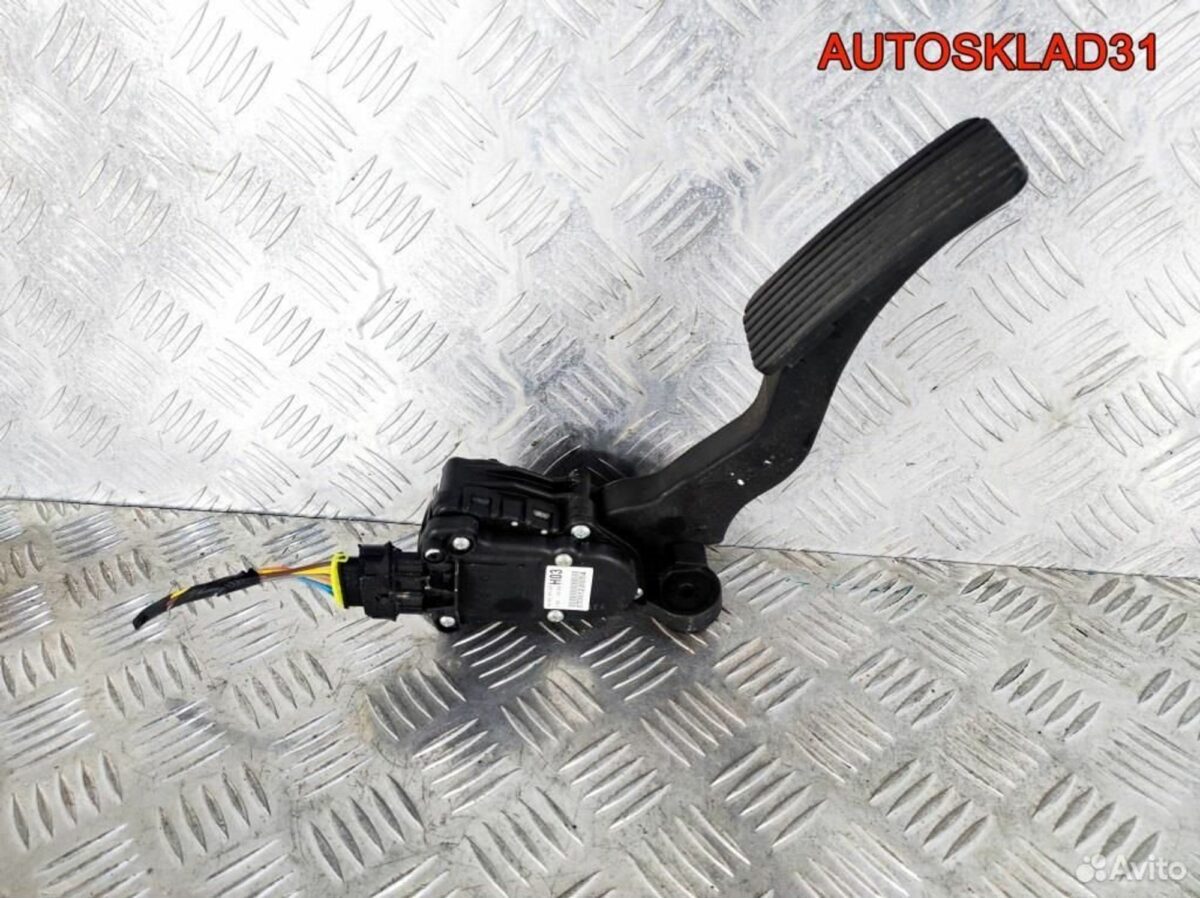 Педаль газа Kia Ceed 327002H300 - АвтоСклад31.рф - авторазборка контрактные б/у запчасти в г. Белгород