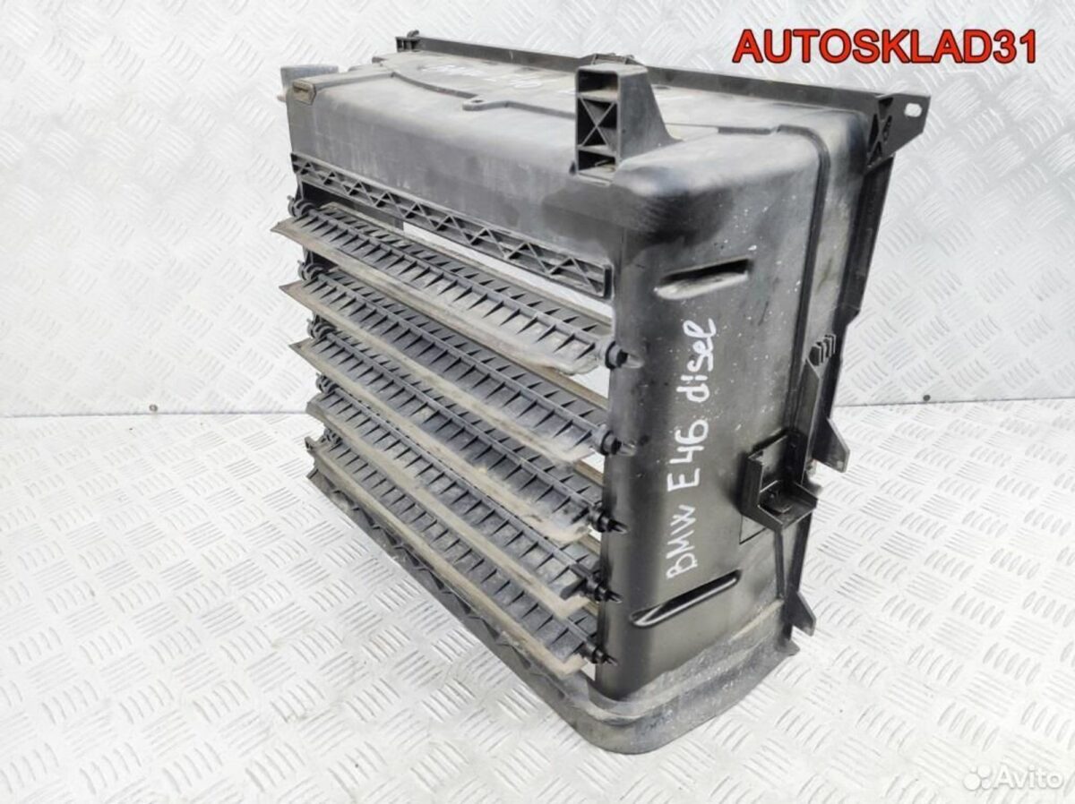 Диффузор вентилятора BMW 3 E46 157048048 Дизель - АвтоСклад31.рф - авторазборка контрактные б/у запчасти в г. Белгород