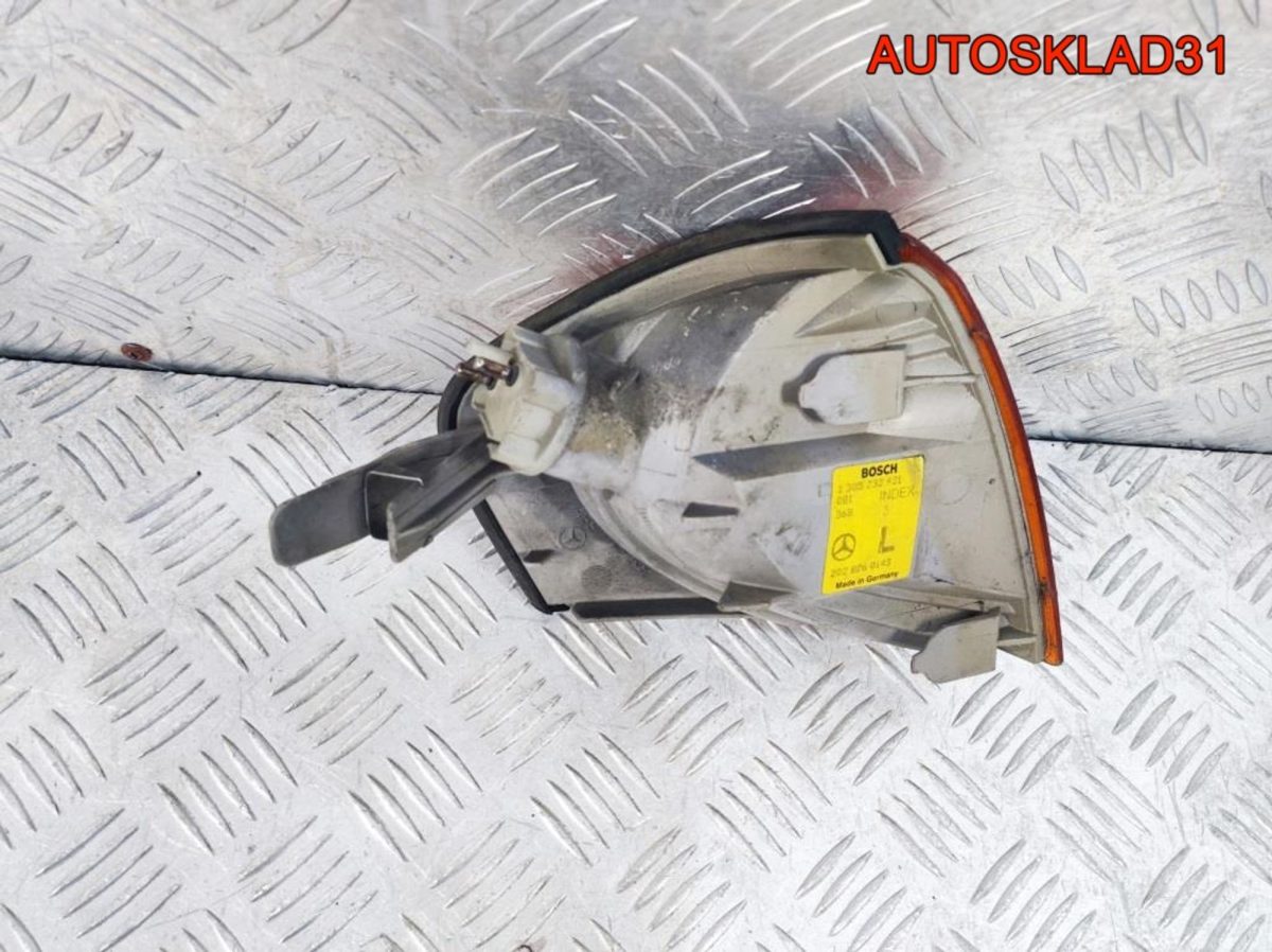 Указатель поворота левый Mercedes W202 A2028260143 - АвтоСклад31.рф - авторазборка контрактные б/у запчасти в г. Белгород