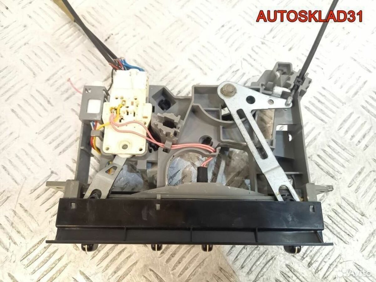 Блок управления отопителем Mazda 323 BA bc1m61190b - АвтоСклад31.рф - авторазборка контрактные б/у запчасти в г. Белгород