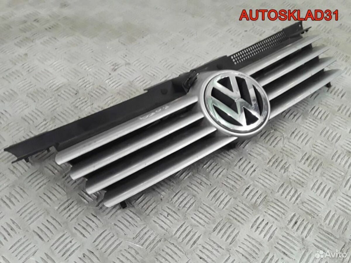 Решетка радиатора Volkswagen Bora 1J5853655C - АвтоСклад31.рф - авторазборка контрактные б/у запчасти в г. Белгород