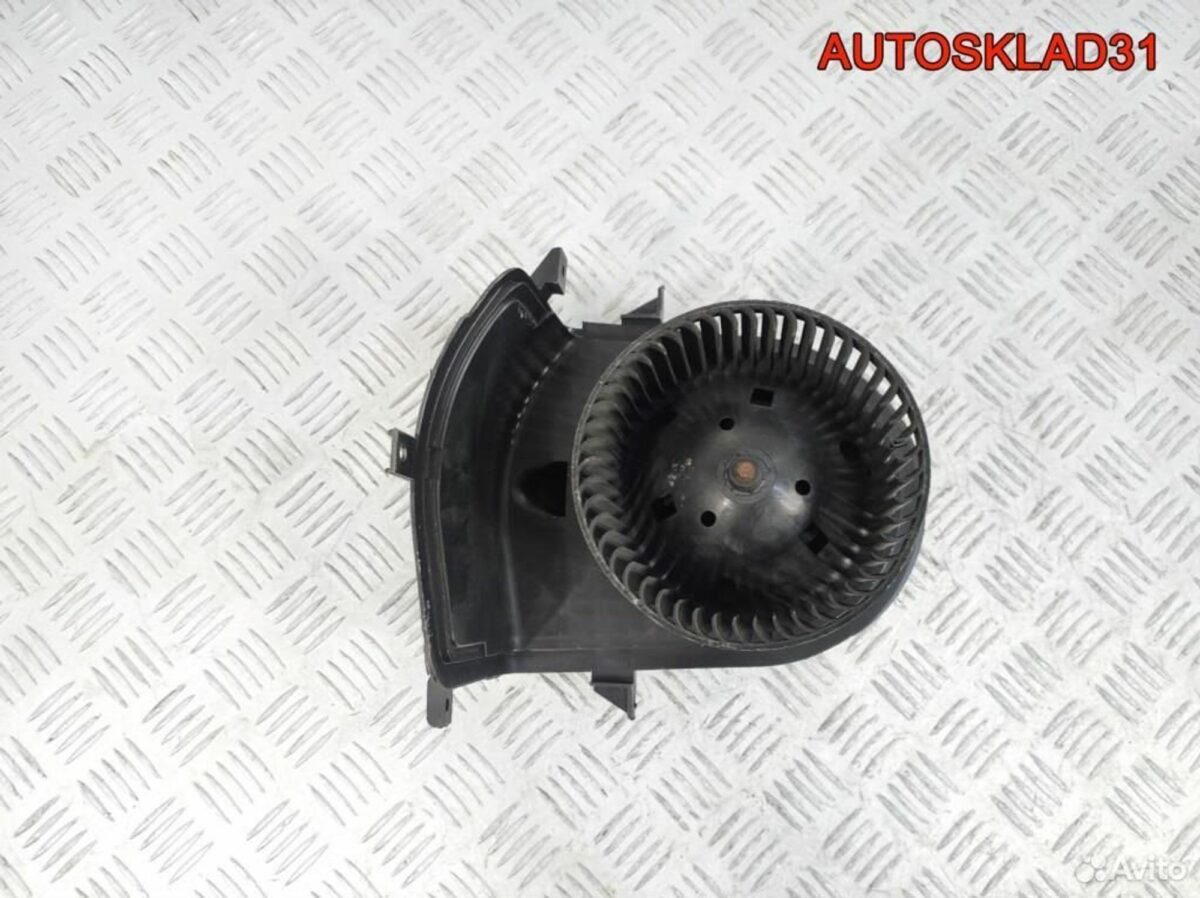 Моторчик отопителя Volkswagen Polo 6N1820021 - АвтоСклад31.рф - авторазборка контрактные б/у запчасти в г. Белгород