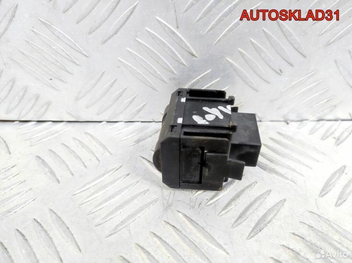 Кнопка корректора фар Skoda Fabia 5J0941333A - АвтоСклад31.рф - авторазборка контрактные б/у запчасти в г. Белгород