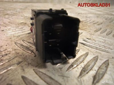 Кнопка аварийной сигнализации VW Passat B6 3C89535 - АвтоСклад31.рф - авторазборка контрактные б/у запчасти в г. Белгород