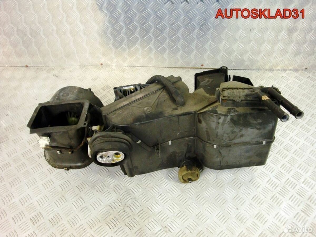 Корпус отопителя VW Passat B5 8D1820005E - АвтоСклад31.рф - авторазборка контрактные б/у запчасти в г. Белгород