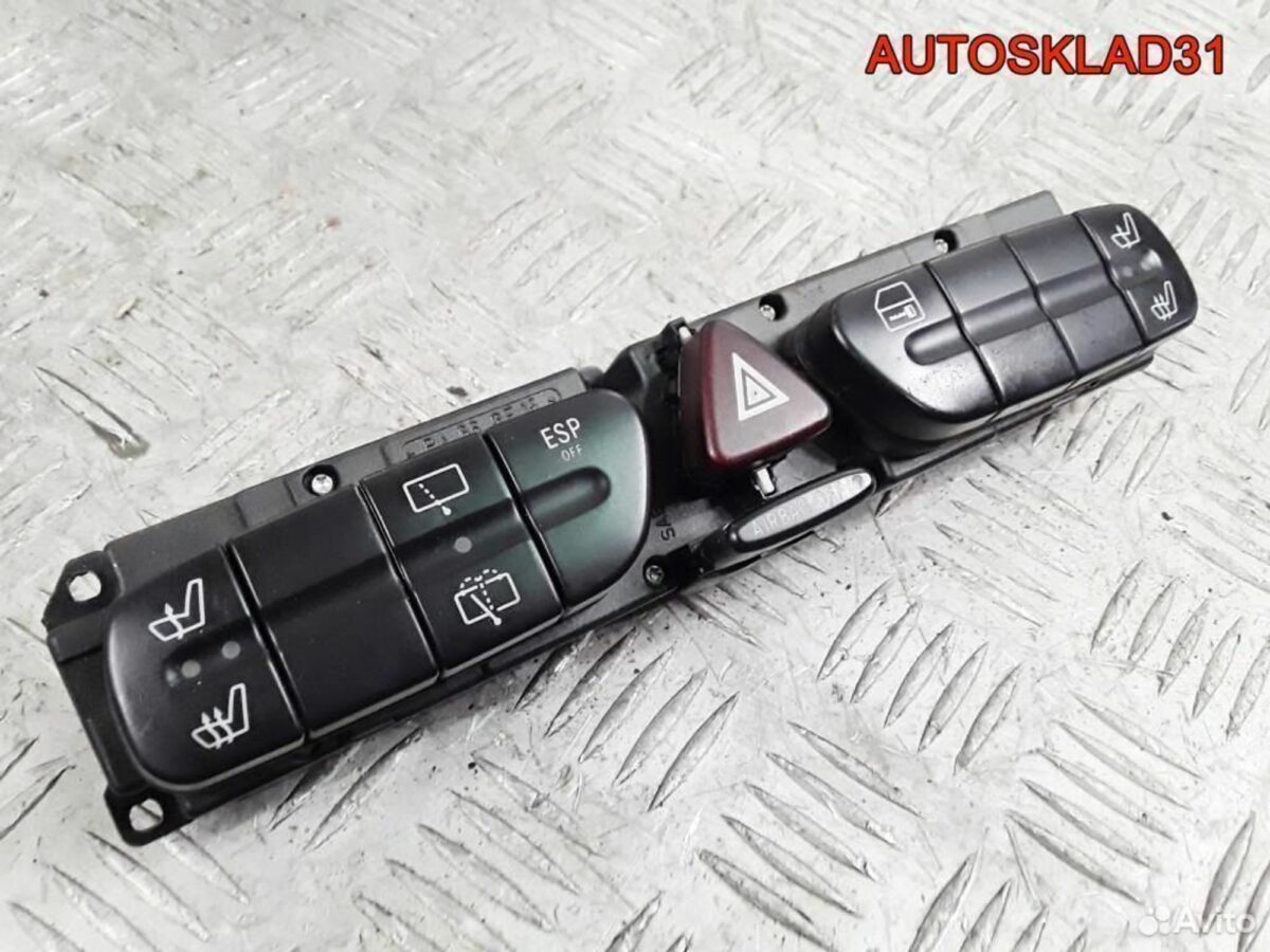 Блок кнопок Mercedes Benz W203 A2038218658 - АвтоСклад31.рф - авторазборка контрактные б/у запчасти в г. Белгород