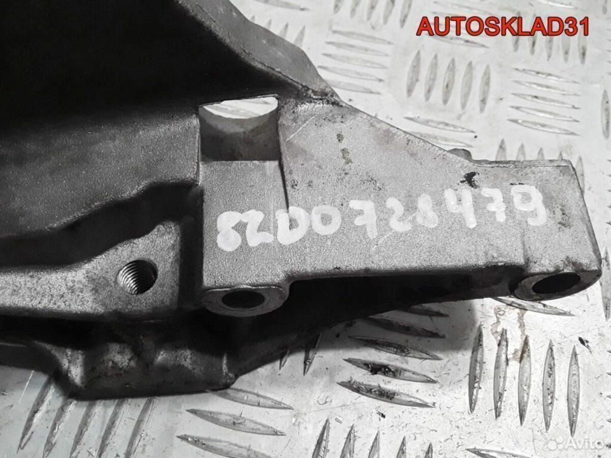 Кронштейн двигателя R Renault Logan 8200728479 - АвтоСклад31.рф - авторазборка контрактные б/у запчасти в г. Белгород