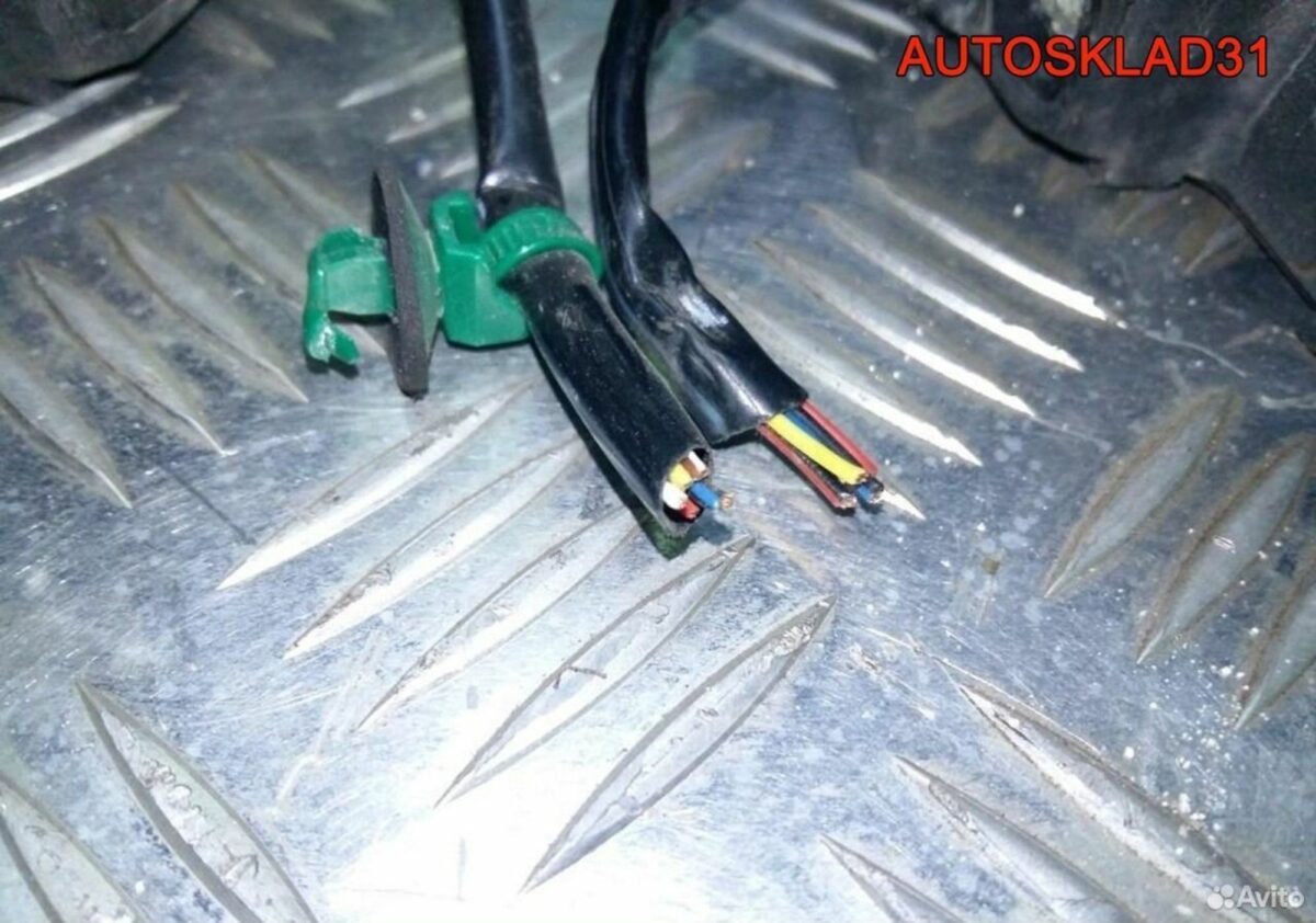 Зеркало наружное Volkswagen Passat B6 3C1857508DM - АвтоСклад31.рф - авторазборка контрактные б/у запчасти в г. Белгород