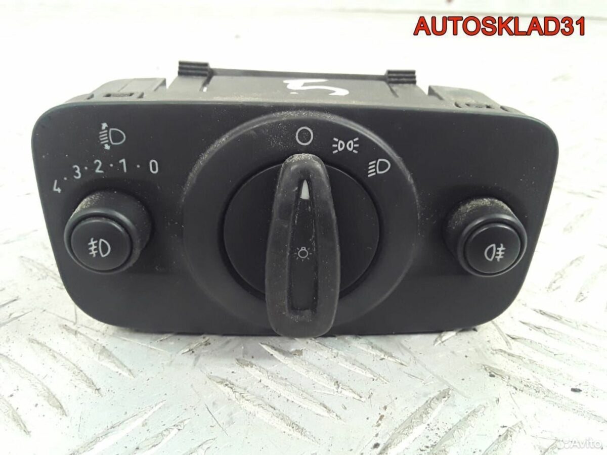 Переключатель света фар Ford Fiesta 8a6t13a024bb - АвтоСклад31.рф - авторазборка контрактные б/у запчасти в г. Белгород