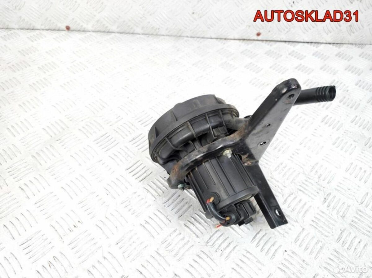 Насос воздушный EGR VW Passat B6 06A131333C - АвтоСклад31.рф - авторазборка контрактные б/у запчасти в г. Белгород