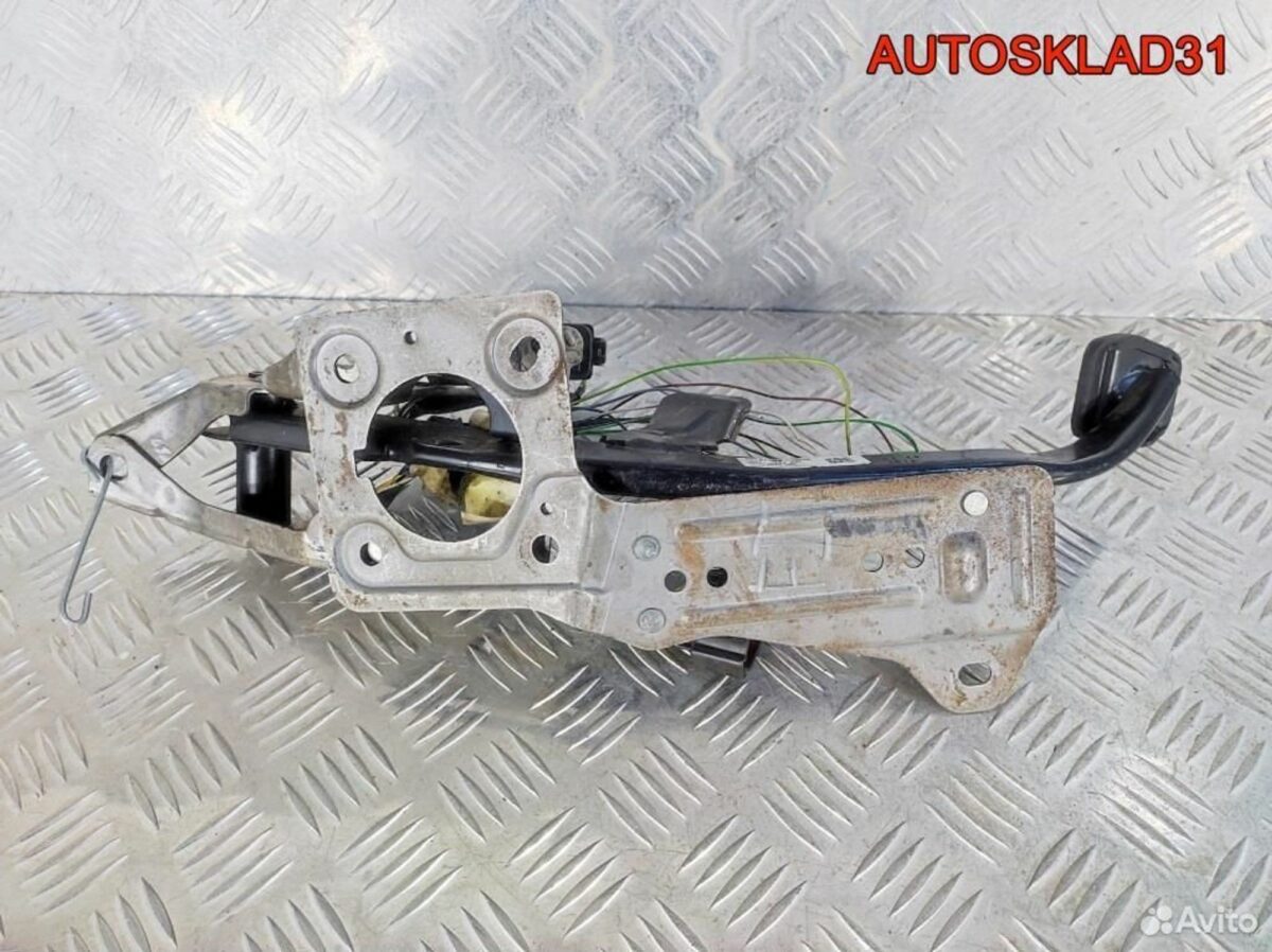 Педаль тормоза МКПП Ford Focus 2 4M512467AN - АвтоСклад31.рф - авторазборка контрактные б/у запчасти в г. Белгород