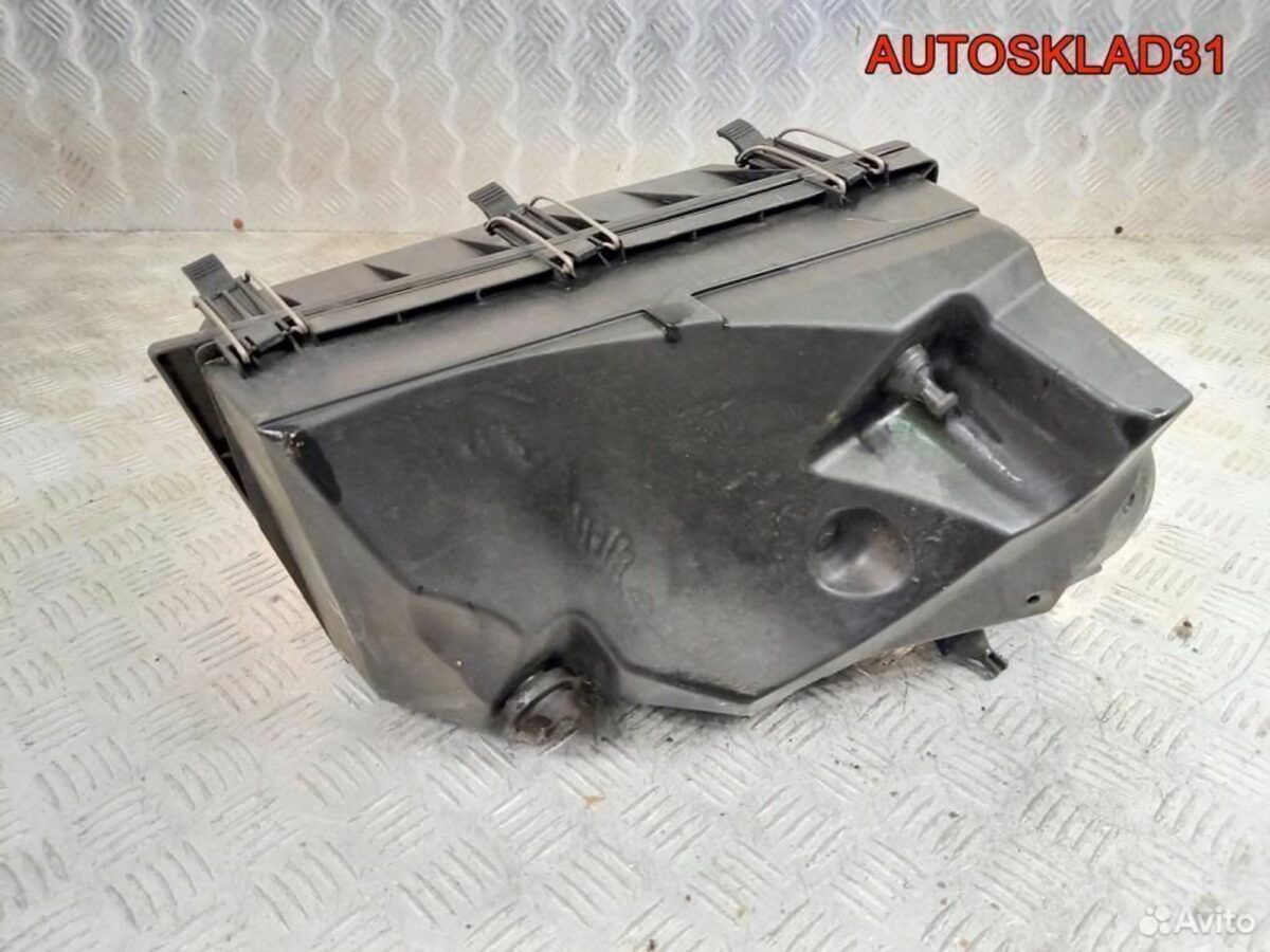 Корпус воздушного фильтра Мерседес В211 6040940604 - АвтоСклад31.рф - авторазборка контрактные б/у запчасти в г. Белгород