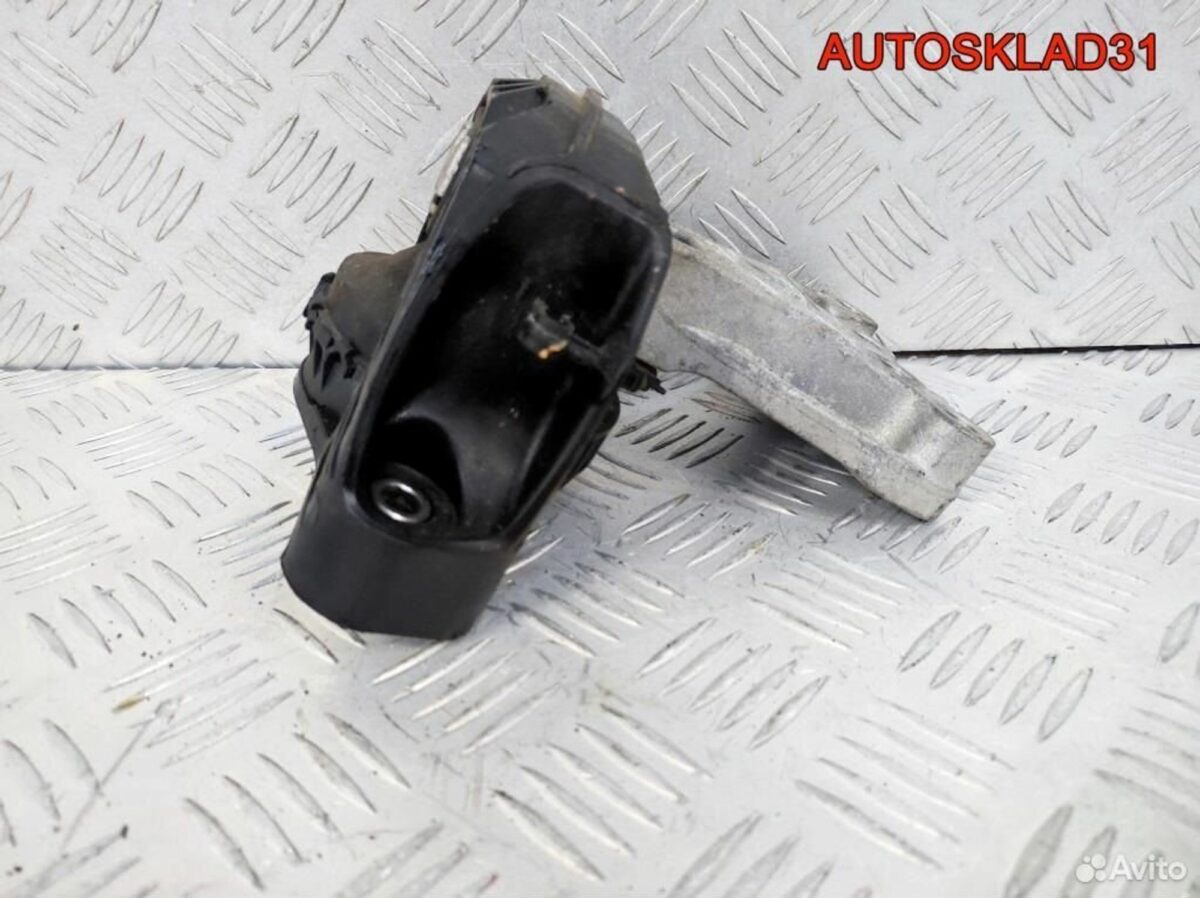 Опора двигателя правая Peugeot 208 9676771080 - АвтоСклад31.рф - авторазборка контрактные б/у запчасти в г. Белгород