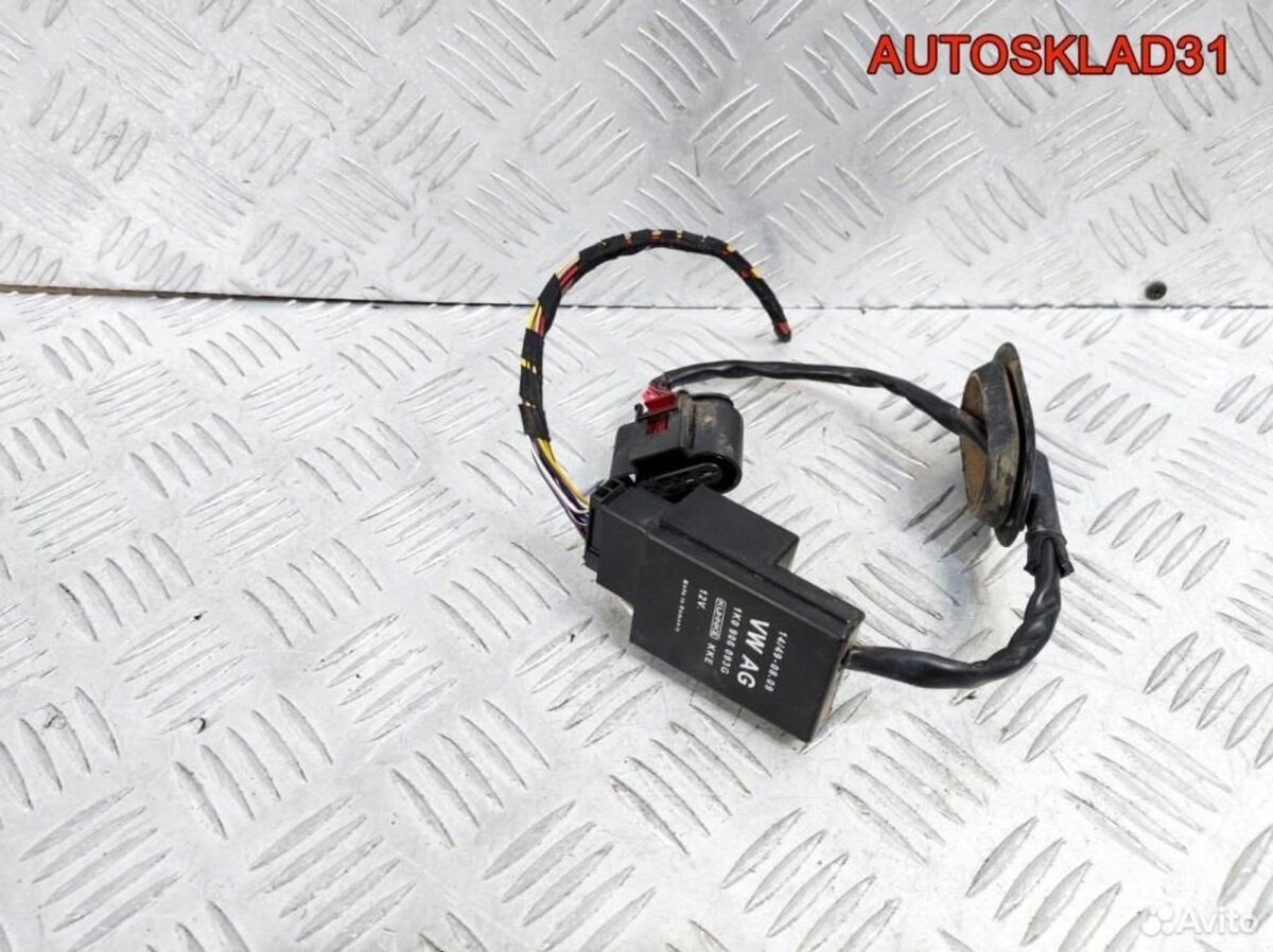 Реле электробензонасоса VW Passat B6 1K0906093G - АвтоСклад31.рф - авторазборка контрактные б/у запчасти в г. Белгород