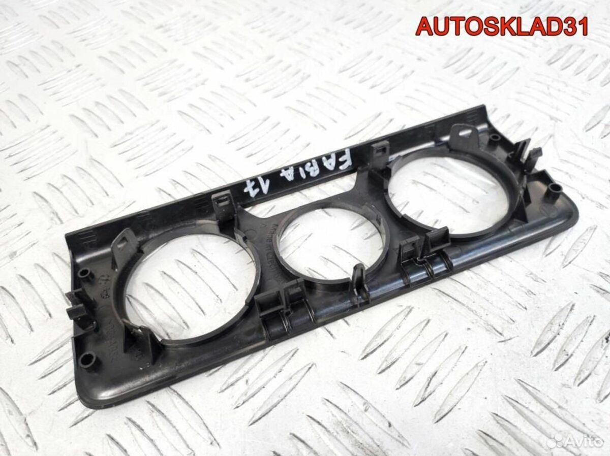 Накладка декоративная Skoda Fabia 6V0819075 - АвтоСклад31.рф - авторазборка контрактные б/у запчасти в г. Белгород
