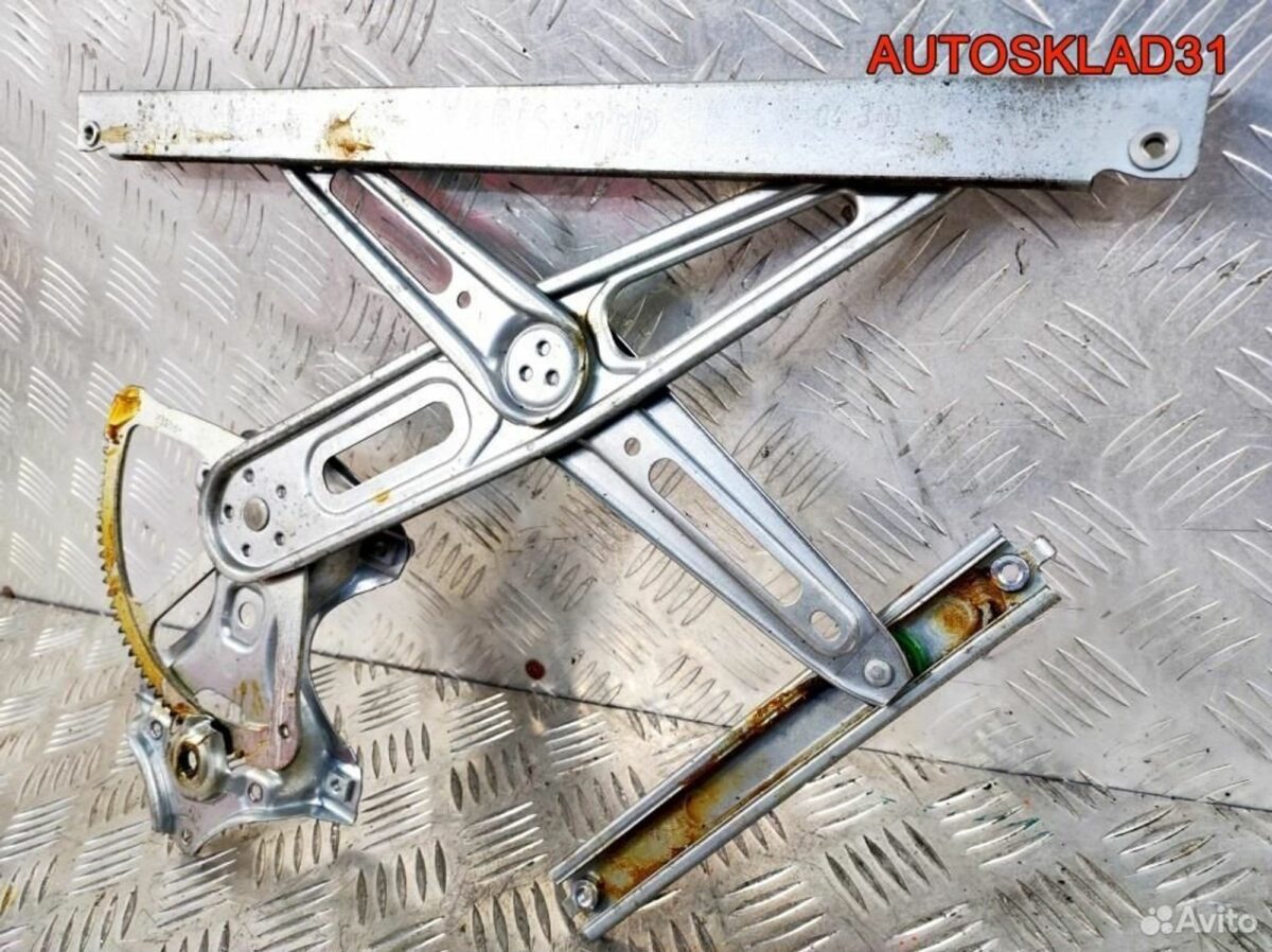Стеклоподъемник передний правый Toyota Yaris - АвтоСклад31.рф - авторазборка контрактные б/у запчасти в г. Белгород