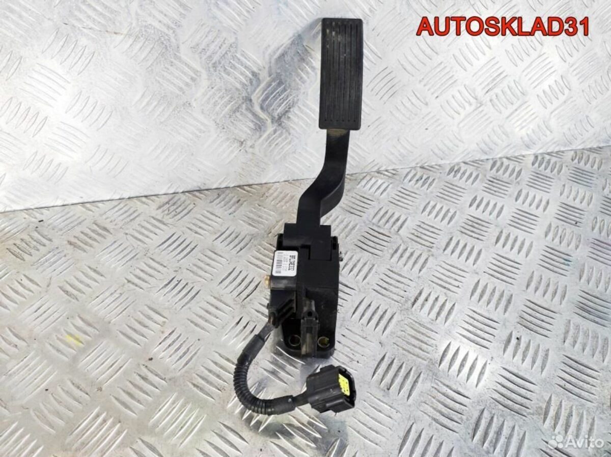 Педаль газа Kia Rio 327261G800 Дизель - АвтоСклад31.рф - авторазборка контрактные б/у запчасти в г. Белгород