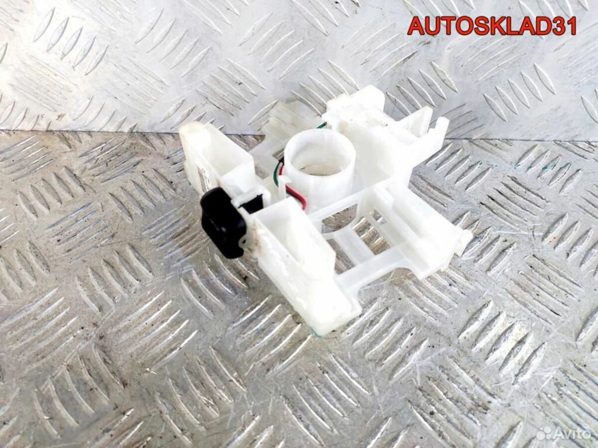 Кнопка аварийной сигнализации Subaru Impreza G11 - АвтоСклад31.рф - авторазборка контрактные б/у запчасти в г. Белгород