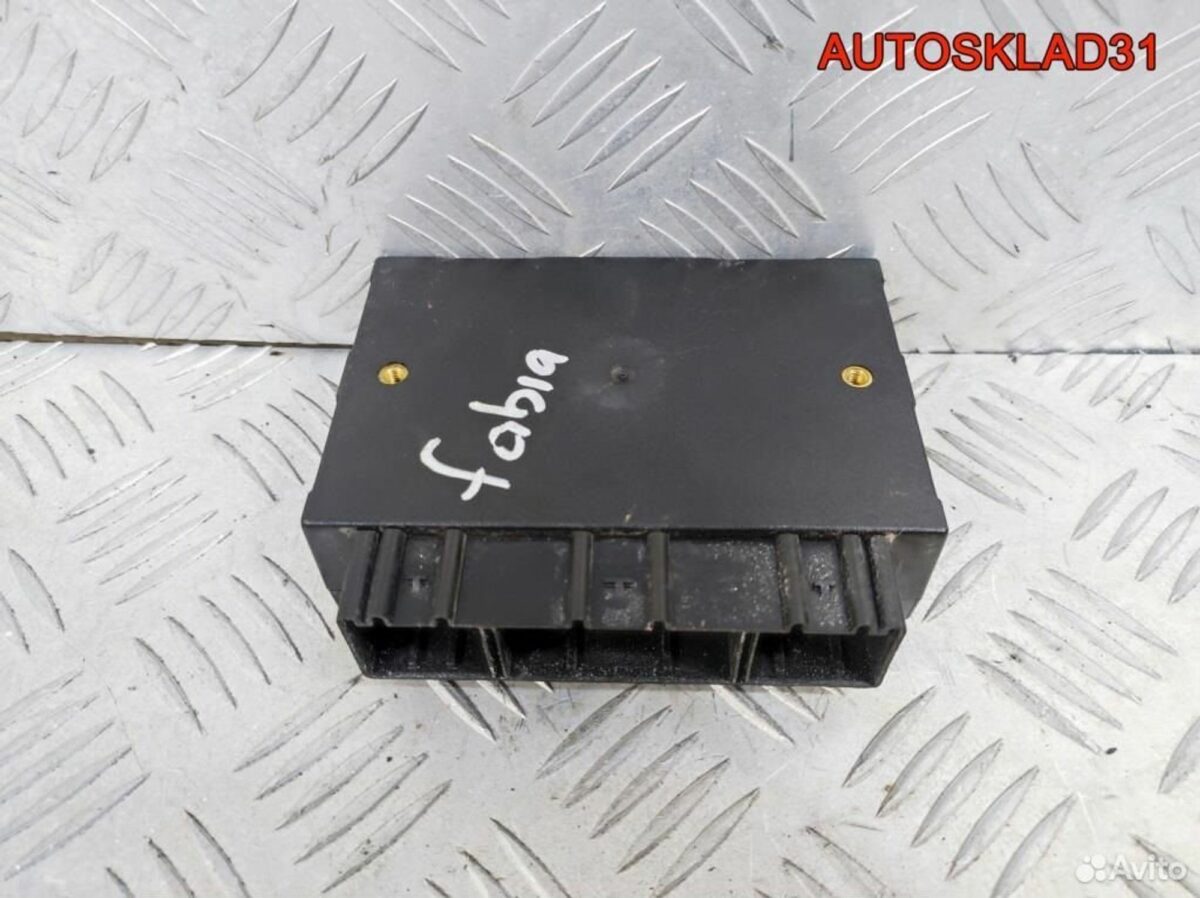 Блок комфорта Skoda Fabia 5J0959433A - АвтоСклад31.рф - авторазборка контрактные б/у запчасти в г. Белгород