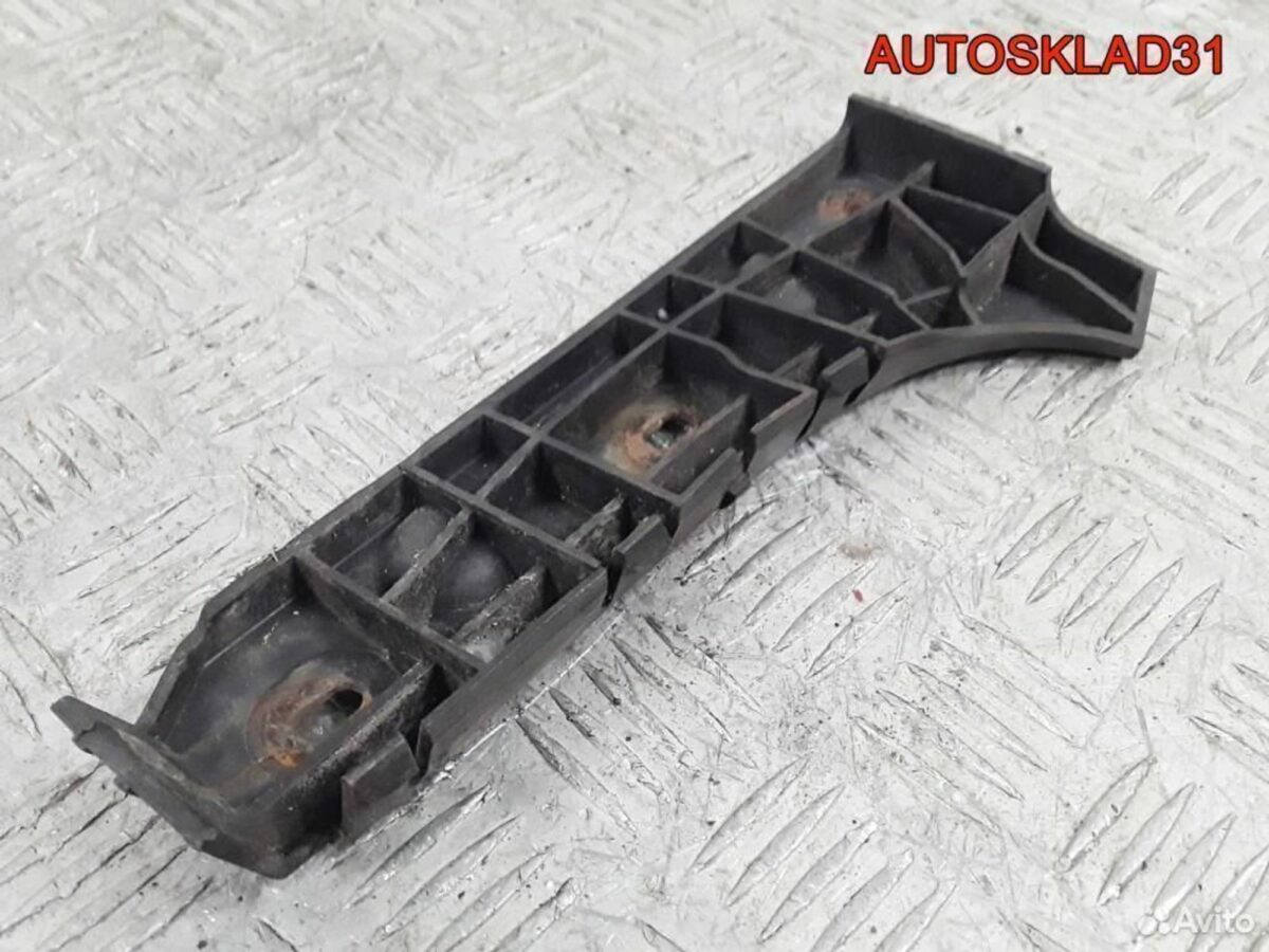 Направляющая переднего бампера левая Ауди А6 Ц 5 - АвтоСклад31.рф - авторазборка контрактные б/у запчасти в г. Белгород