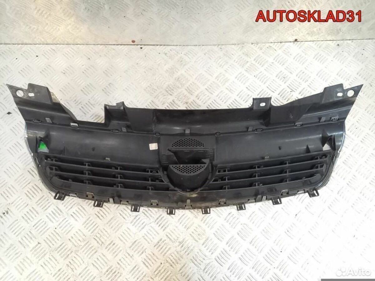Решетка радиатора Opel Zafira B 13157590 - АвтоСклад31.рф - авторазборка контрактные б/у запчасти в г. Белгород