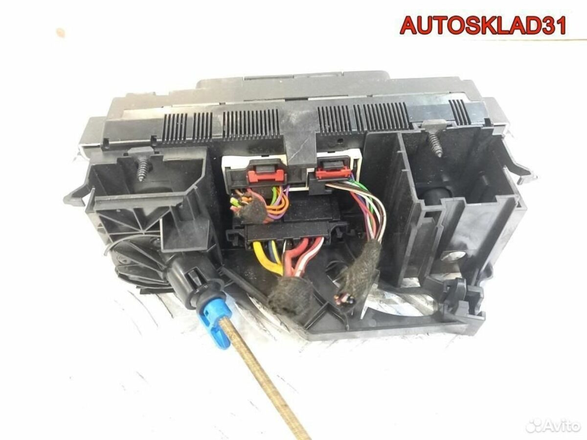 Блок управления отопителем VW Touran 1K0820047DF - АвтоСклад31.рф - авторазборка контрактные б/у запчасти в г. Белгород