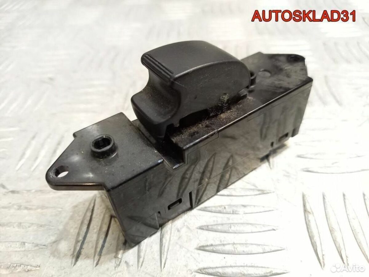 Кнопка стеклоподъемника Митсубиси Лансер MR587880 - АвтоСклад31.рф - авторазборка контрактные б/у запчасти в г. Белгород