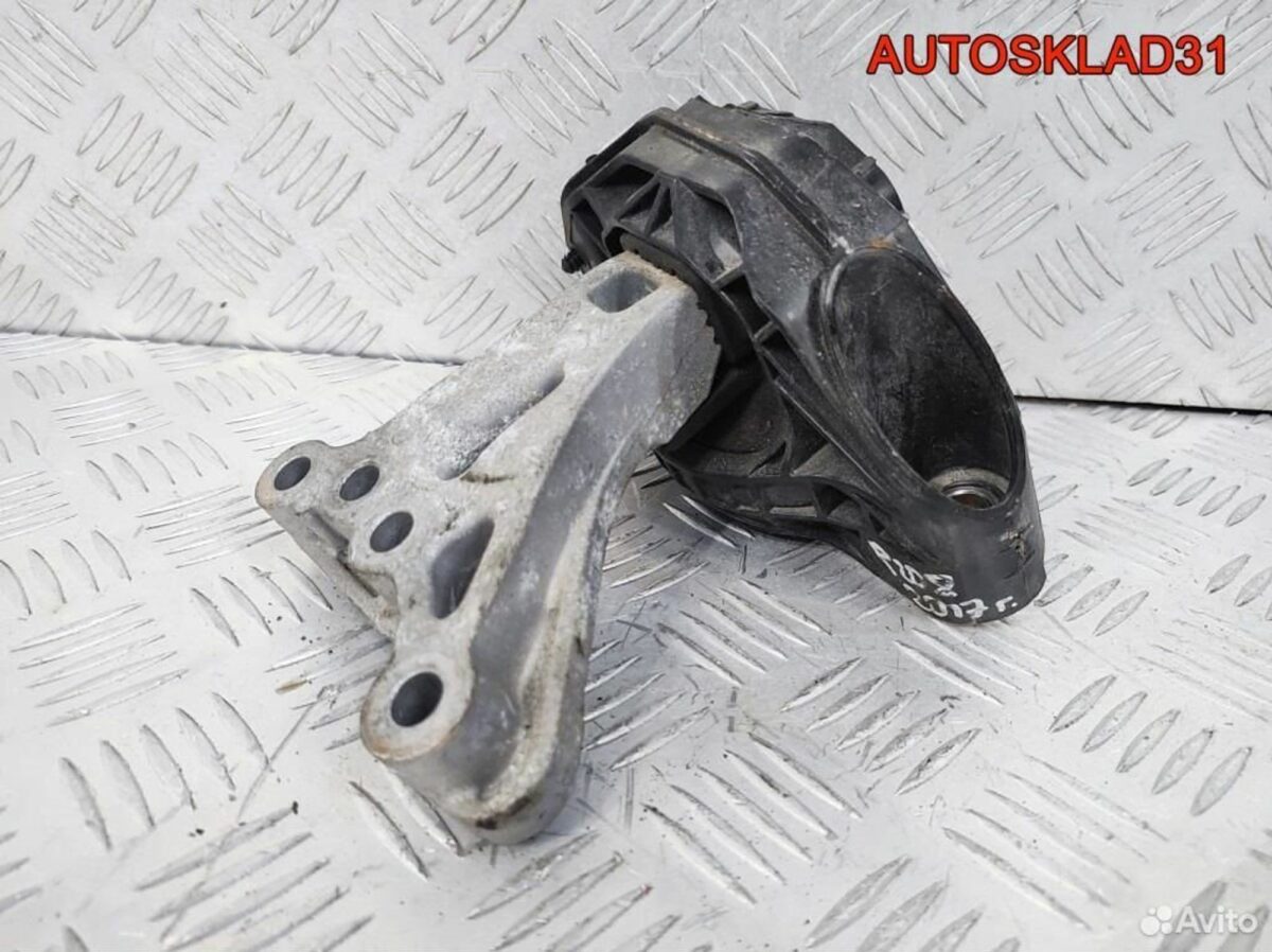 Опора двигателя правая Peugeot 208 9676771080 - АвтоСклад31.рф - авторазборка контрактные б/у запчасти в г. Белгород
