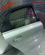 Дверь задняя правая голая Opel Vectra C Хетчбэк - АвтоСклад31.рф - авторазборка контрактные б/у запчасти в г. Белгород
