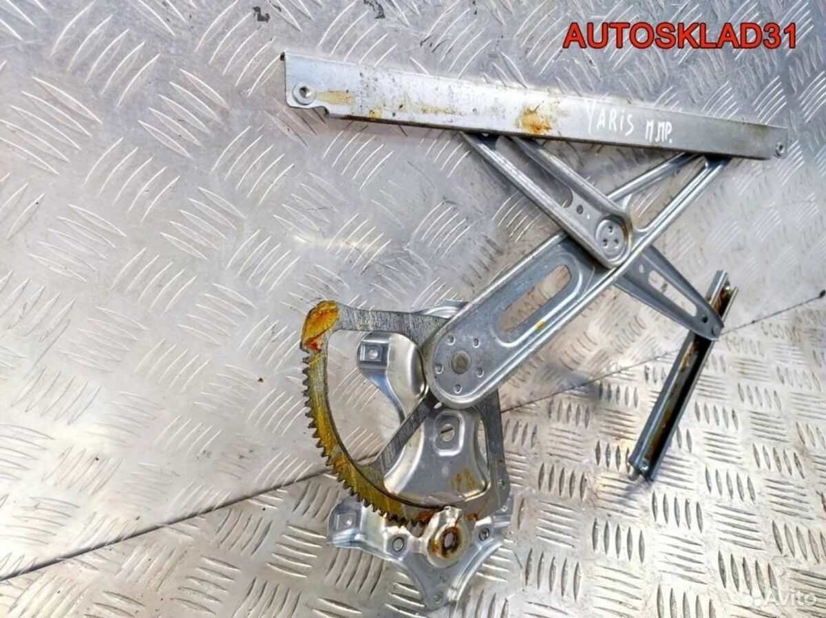 Стеклоподъемник передний правый Toyota Yaris - АвтоСклад31.рф - авторазборка контрактные б/у запчасти в г. Белгород