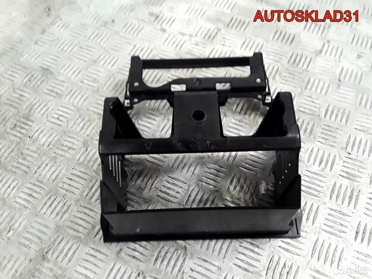 Рамка магнитолы Ford S-MAX 6m2118a998ab - АвтоСклад31.рф - авторазборка контрактные б/у запчасти в г. Белгород