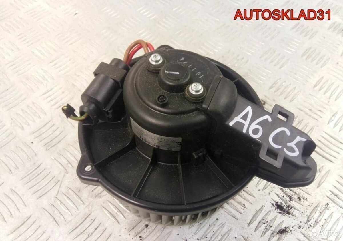 Моторчик отопителя Audi A6 C5 4B1820021 - АвтоСклад31.рф - авторазборка контрактные б/у запчасти в г. Белгород