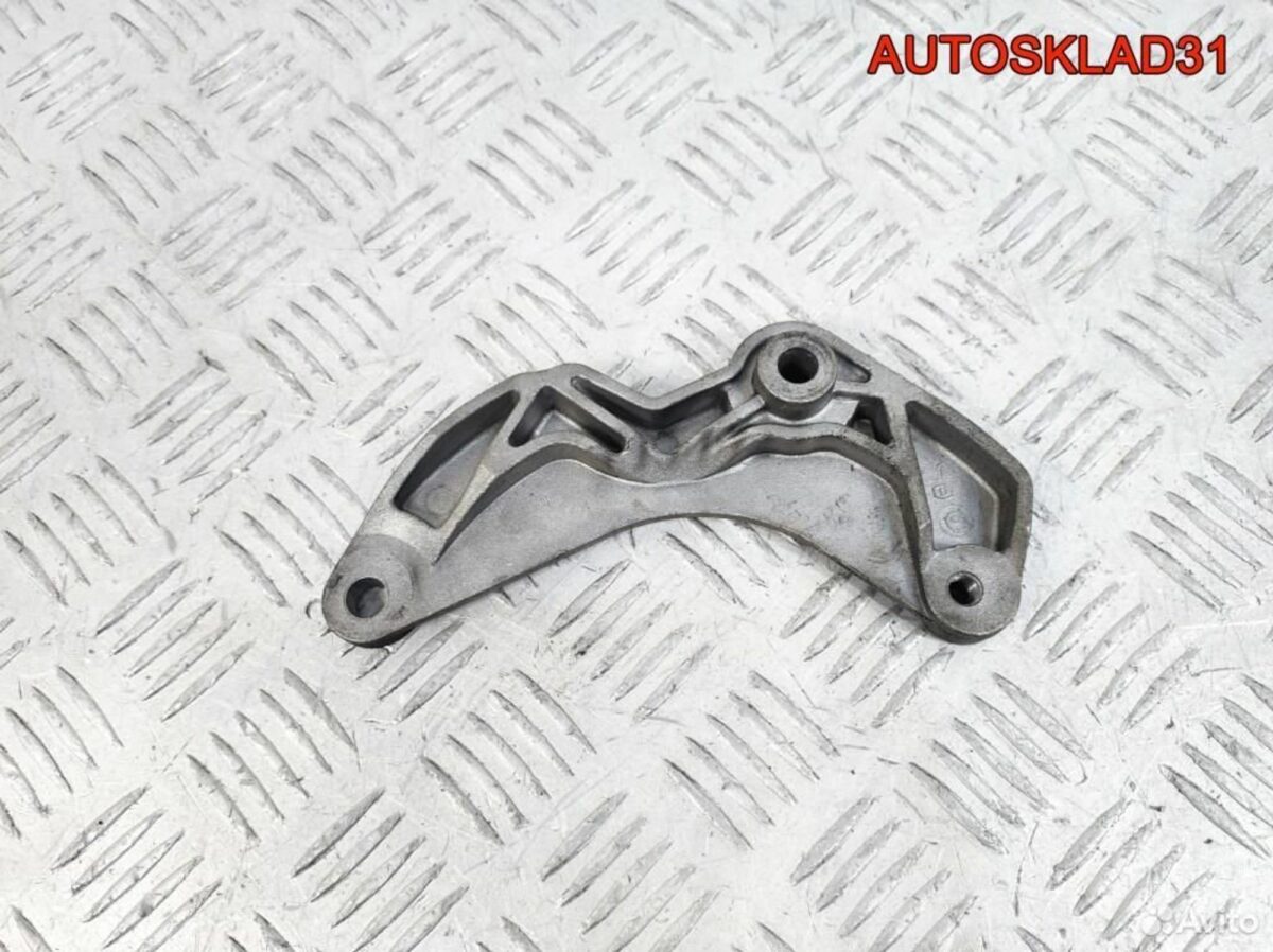 Кронштейн генератора BMW E39 M57D25 11282248561 - АвтоСклад31.рф - авторазборка контрактные б/у запчасти в г. Белгород