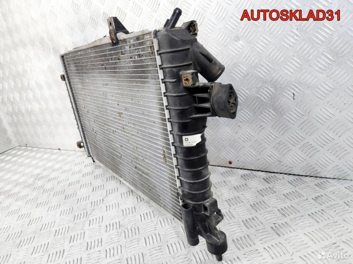 Радиатор основной Opel Astra H Z19DTH 13152320 - АвтоСклад31.рф - авторазборка контрактные б/у запчасти в г. Белгород