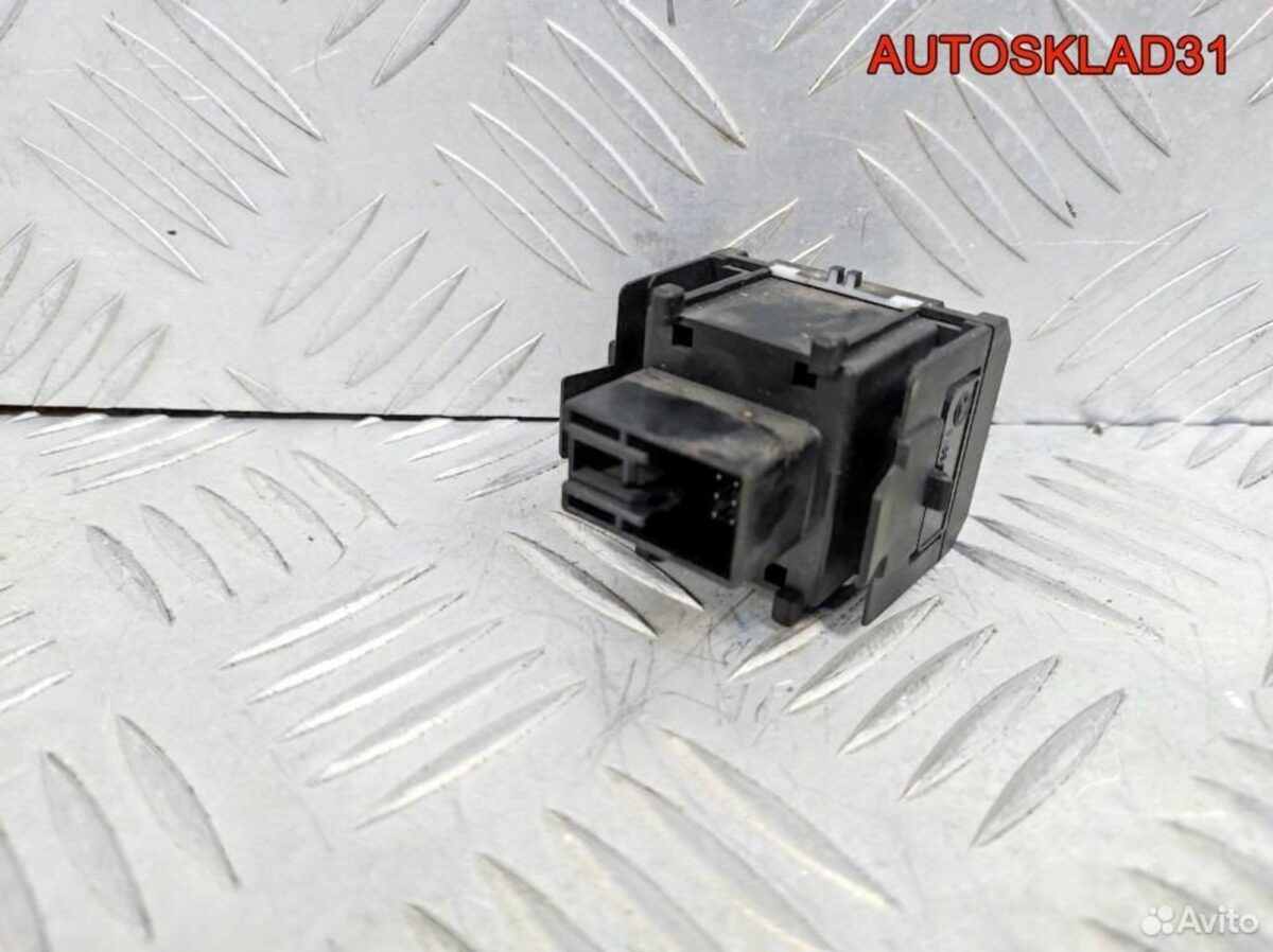 Кнопка корректора фар Skoda Fabia 5J0941333A - АвтоСклад31.рф - авторазборка контрактные б/у запчасти в г. Белгород