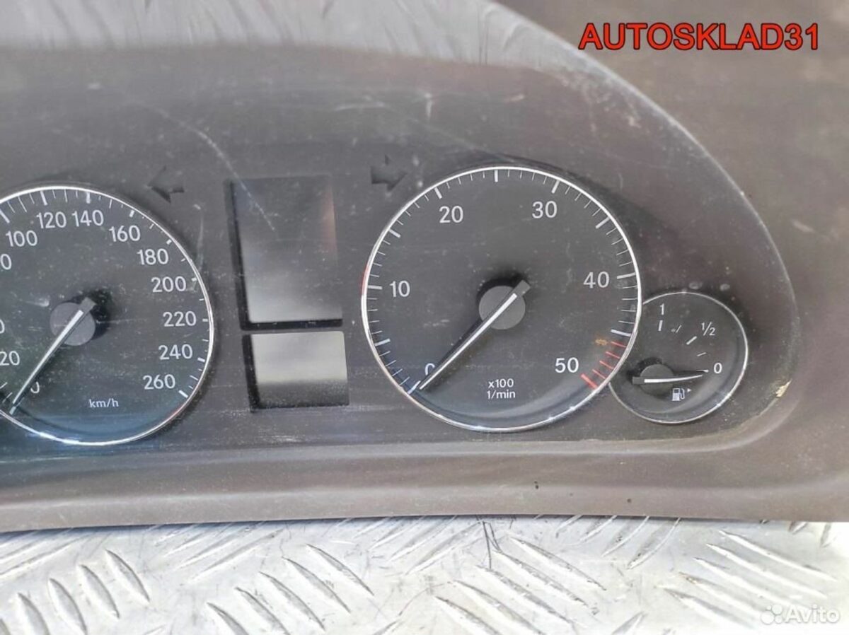 Панель приборов Mercedes W203 A2035404947 Дизель - АвтоСклад31.рф - авторазборка контрактные б/у запчасти в г. Белгород