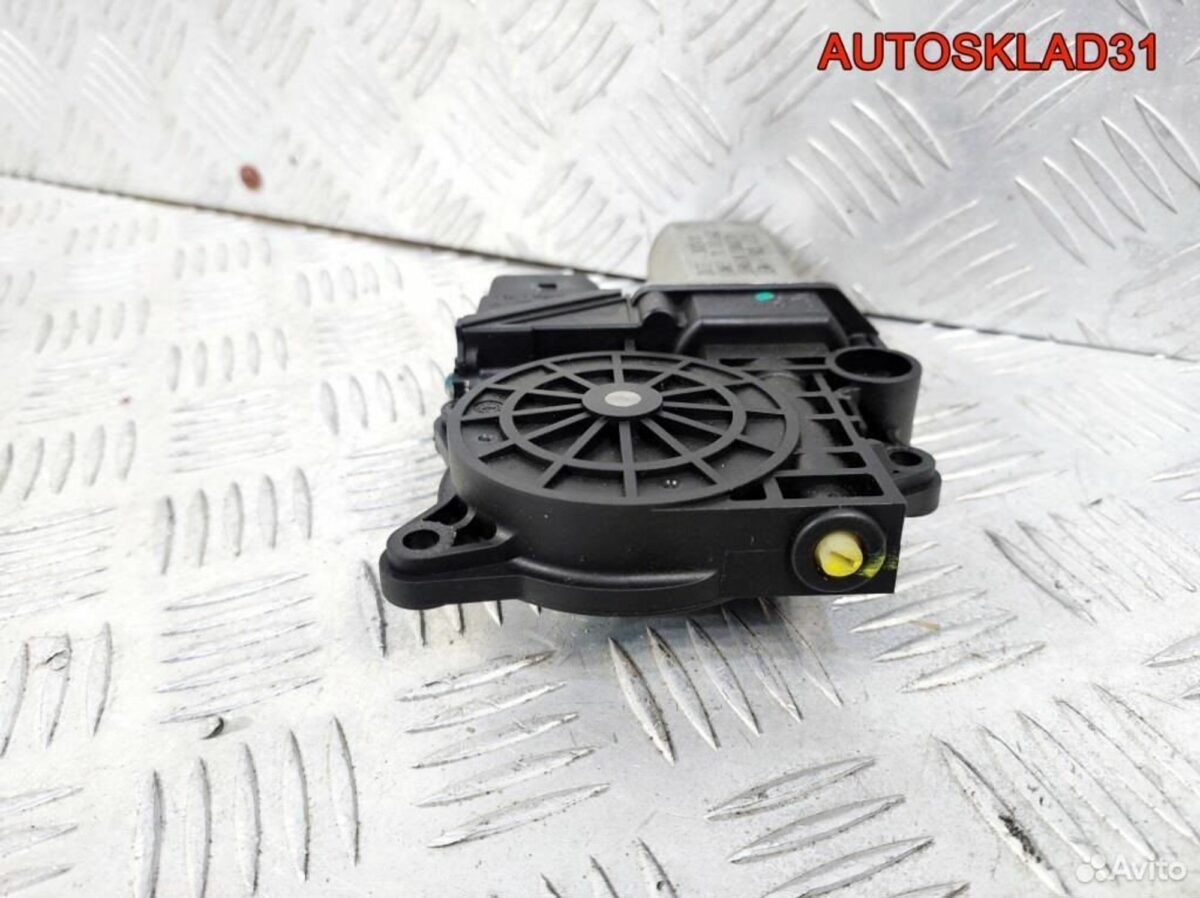 Моторчик стеклоподъемника з/л BMW E90 67626927025 - АвтоСклад31.рф - авторазборка контрактные б/у запчасти в г. Белгород