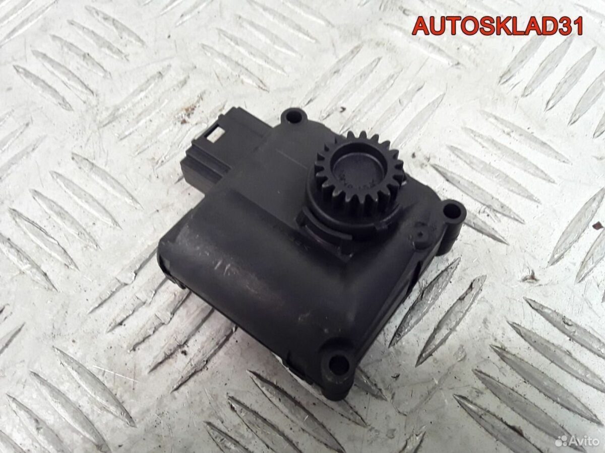 Моторчик заслонки отопителя VW Touareg 4F0820511B - АвтоСклад31.рф - авторазборка контрактные б/у запчасти в г. Белгород