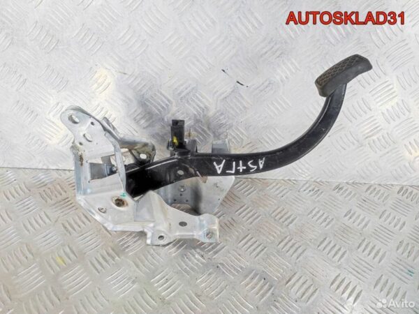 Патрубок интеркулера Opel Meriva A Z17DTR 13223834 - АвтоСклад31.рф - авторазборка контрактные б/у запчасти в г. Белгород