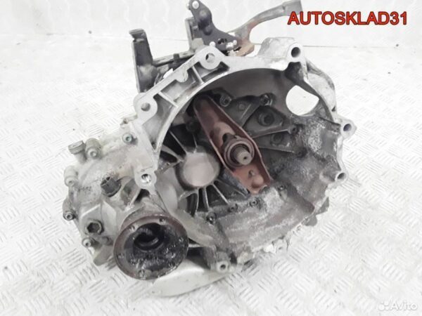 Фланец системы охлаждения VW Passat B5+ 038121121B - АвтоСклад31.рф - авторазборка контрактные б/у запчасти в г. Белгород