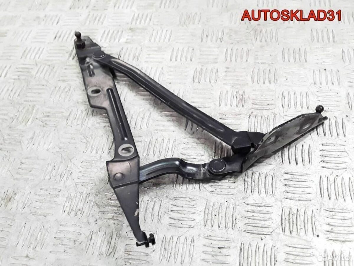 Петля крышки багажника правая Audi 100 C4 - АвтоСклад31.рф - авторазборка контрактные б/у запчасти в г. Белгород