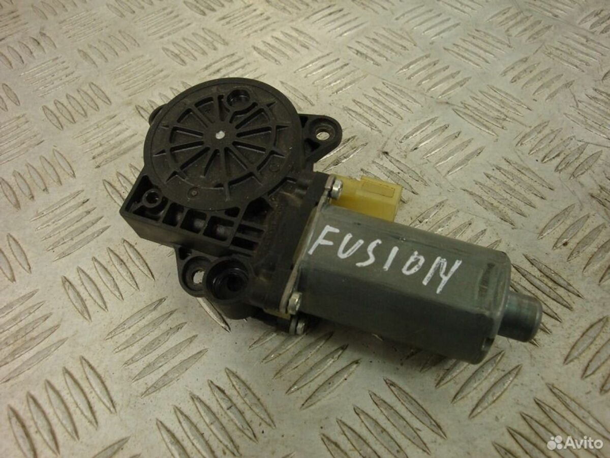 Моторчик стеклоподъёмника Ford Fusion 0130821939 - АвтоСклад31.рф - авторазборка контрактные б/у запчасти в г. Белгород