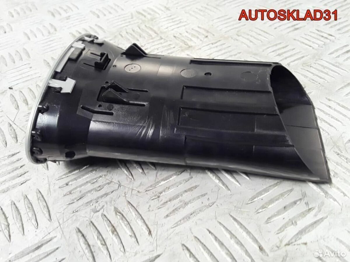 Дефлектор воздушный Ford Focus 2 4M51AO14L21AD - АвтоСклад31.рф - авторазборка контрактные б/у запчасти в г. Белгород